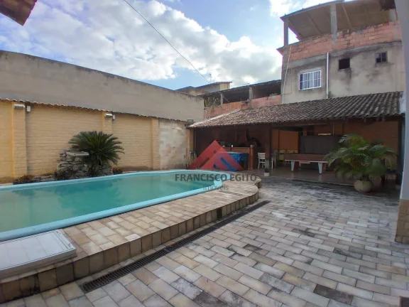 Imagem Casa com 4 dormitórios à venda, 212 m² por R$ 800.000,00 - Brasilândia - São Gonçalo/RJ