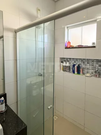 Imagem Casa à venda em condomínio, 3 suítes, Área gourmet ampla, piscina, Petrolina-PE