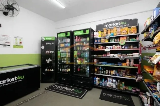 Imagem Apartamento de 52m² com 2 dormitórios, um com armário, 1 banheiro, sala para dois ambientes com s...