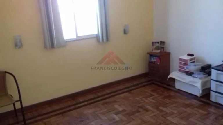 Imagem partamento de 3 quartos, que inclui uma vaga de estacionamento dentro do condomínio,proximo a subida e descida da ponte Rio Niterói, com 02 lances esc