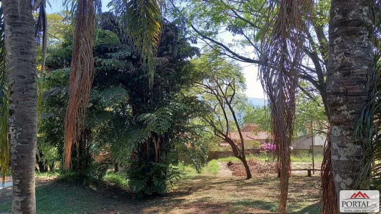 Imagem Oportunidade para falar em seu ouvido! Casa a Venda Terreno plano com 2500 m² a venda em condomínio fechado de Nova Lima. Localização privilegiada