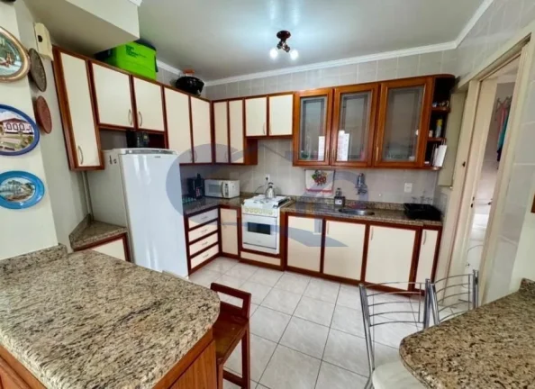 Imagem Apartamento á venda com 2 dormitórios no centro de Torres/RS