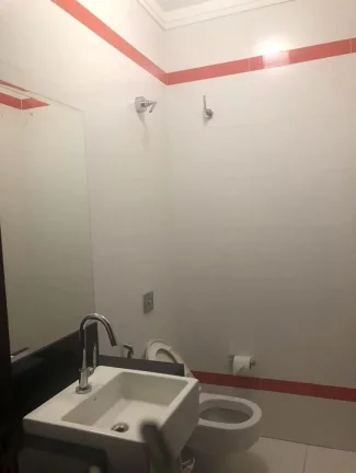 Imagem CASA EM BAIRRO NOBRE DE PASSOS/MG - ACEITA PERMUTA