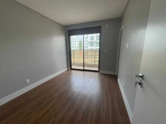 Imagem Apartamento sem mobilia com 3 dormitórios sendo 3 suítes e 2 vagas de garagem em Itajaí