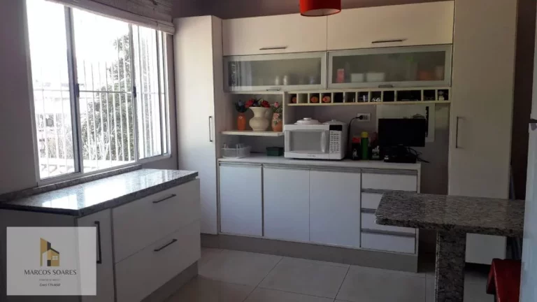 Imagem Sobrado à venda em Osasco, Vila Yara, 152,300m2 com 4 quartos, 8 vagas de garagem