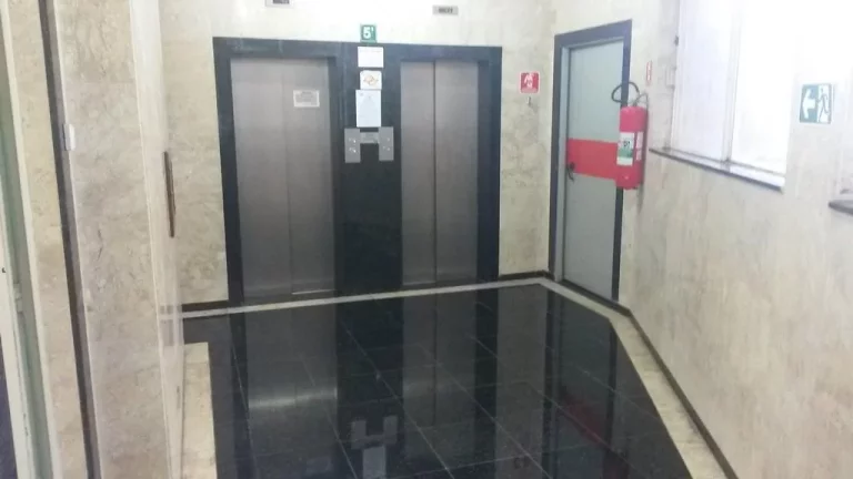 Imagem Sala Comercial na 24 de maio