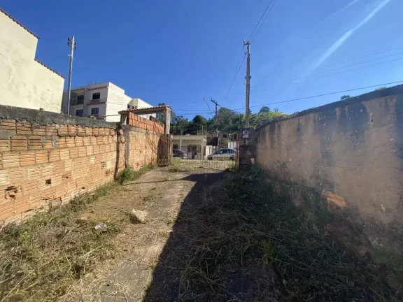 Imagem Terreno - Excelente Oportunidade de Investimento no Bairro Monsenhor Mário Quintão!
