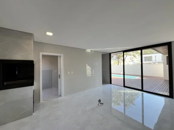 Imagem Casa Alto Padrão para Venda em Florianópolis / SC no bairro Ingleses do Rio Vermelho