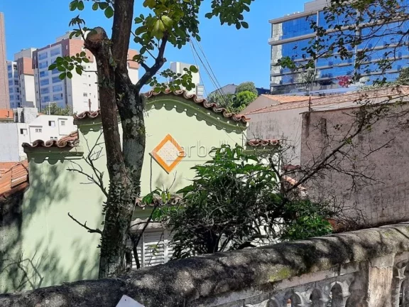 Imagem Terreno com 172 metros quadrados, com uma casa. Dimensão do terreno de 8x22 metros. Ótima localiza...