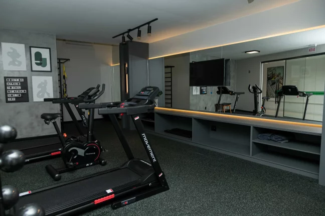 Imagem Apartamento mobiliado com 1 dormitório e 1 vaga de garagem no Centro de Balneário Camboriú-SC