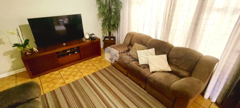 Imagem (SOBRADO + 1 CASA) COM 216M² COM 2 AMPLOS DORMITÓRIOS, ÁREA GOURMET E 3 VAGAS DE AUTO COM PORTÃO AUTOMÁTICO. LAUZANE PAULISTA, SÃO PAULO, SP