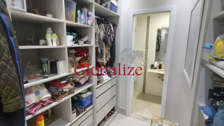 Imagem Apartamento de 2 dormitórios com suíte garagem demarcada varanda Gourmet no Gonzaga ! PORTEIRA FECHADA !