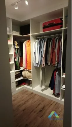 Imagem Sobrado alto padrão 495 metros, 10 vagas de garagem, espaço gourmet todo decorado designer moderno.