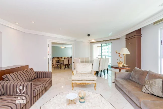 Imagem Estuda Permuta - Apartamento 4 quartos, 2 suítes, 297m2 e 2 vagas à venda no Água Verde