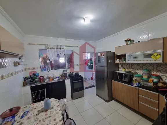 Imagem Sobrado Residencial à Venda na Vila Bazu em Franco da Rocha-SP: 2 Quartos, 1 Sala, 2 Banheiros, 1 Vaga de Garagem!