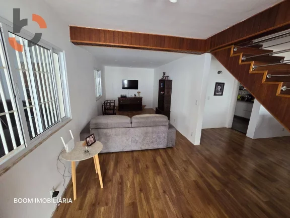 Imagem Casa com 3 dormitórios à venda, 215 m² por R$ 650.000,00 - Caonze - Nova Iguaçu/RJ