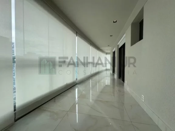 Imagem Apartamento de Luxo na Vila Nova Conceição: 2 quartos, 2 suítes, 3 salas, 3 banheiros, 2 vagas, 134m² - São Paulo-SP.