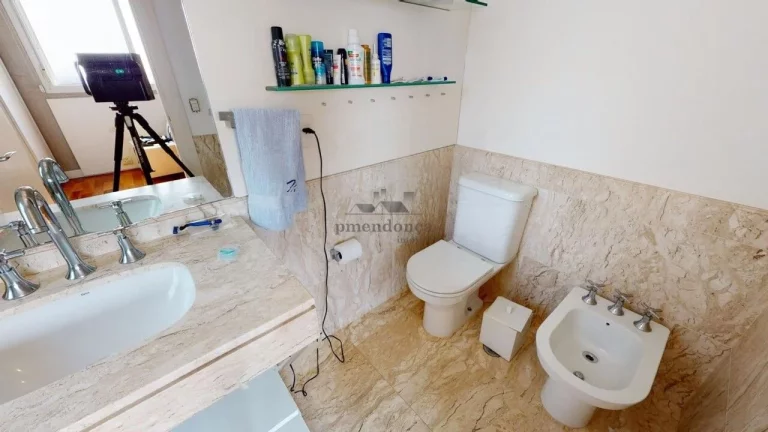 Imagem Apartamento à venda com 3 quartos e 5 vagas em Alto De Pinheiros-SP, 376m²