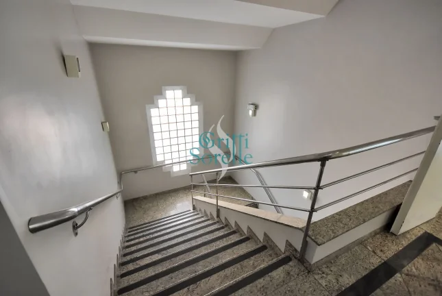 Imagem Prédio Comercial para Alugar no Bairro da Luz - São Paulo/SP.