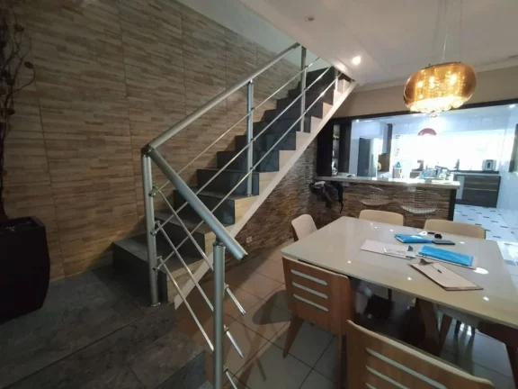 Imagem Sobrado com 3 dormitórios à venda, 276 m² por R$ 695.000,00 - Jardim Santa Luiza - Poá/SP