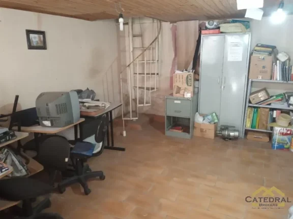 Imagem CASA COM 1 DORMITÓRIO À VENDA, 185 M² POR R$ 490.000,00 - VILA ARENS - JUNDIAÍ/SP