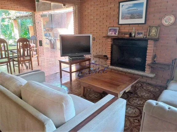 Imagem Casa com 3 quartos / suítes à venda, 250 m² - Jardim da Glória - Granja Viana - Cotia/SP