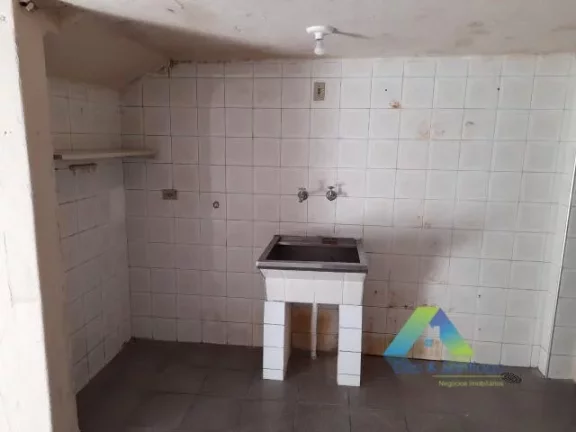 Imagem Excelente casa com 160 metros, 3 dormitórios, 2 vagas quintal com ótima localização e valor !