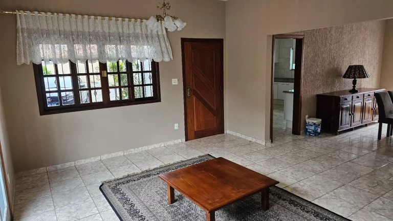 Imagem Casa com 3 dormitórios à venda, 210 m² por R$ 955.000,00 - Chácara do Visconde - Taubaté/SP