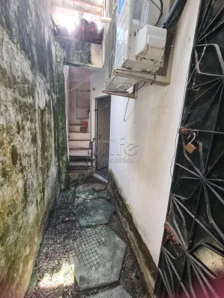 Imagem Excelente casa de esquina, bem ventilada, em ótima localização no Rodolfo Teófilo próximo ao Co...