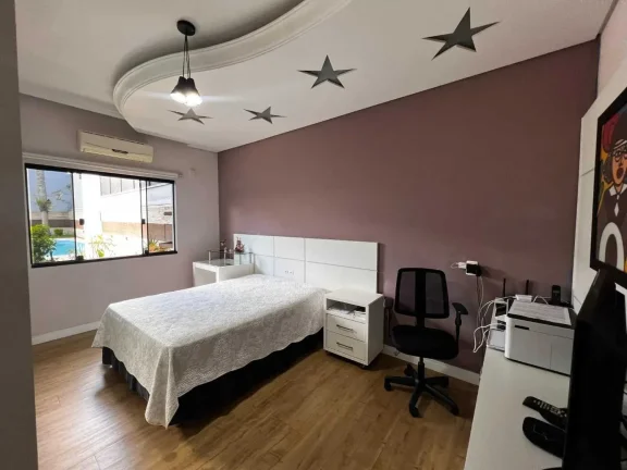 Imagem Casa com 3 dormitórios sendo 1 suíte e 2 vagas de garagem no bairro Ressacada em Itajaí