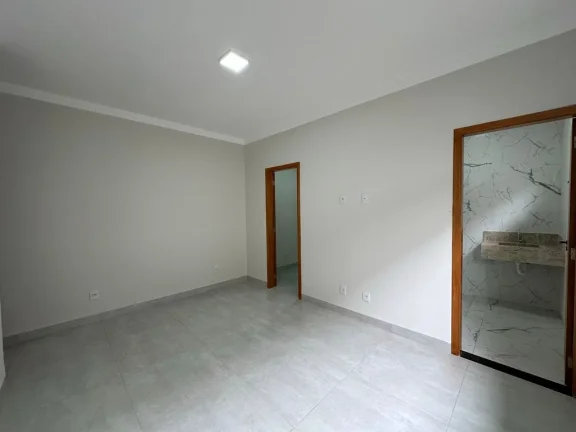 Imagem Linda Casa à Venda Projeto Funcional e Amplo!