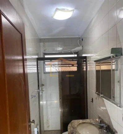 Imagem Apartamento 3 dormitórios, sendo 1 suíte com armários, 2 banheiros, cozinha ampla, com armários,...