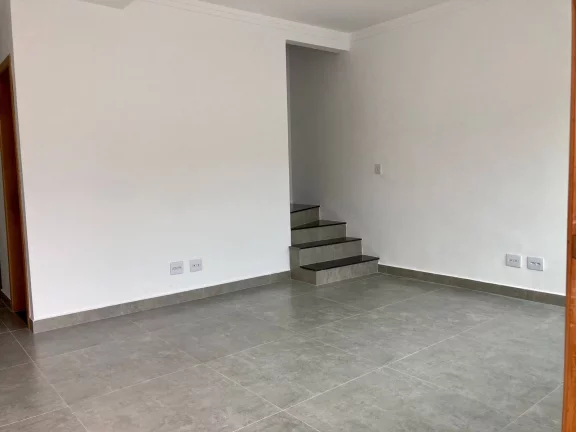 Imagem Sobrado com 3 Dormitórios Sendo 1 Suíte com 3 Dormitórios e 2 Vagas