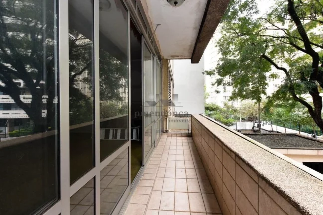 Imagem Apartamento em Higienópolis com 3 quartos e 2 vagas, 193m2.