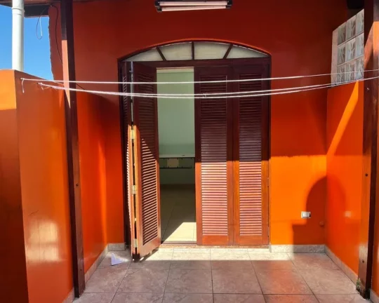 Imagem Vendo Sobrado em Condomínio Fechado 5 dormitórios
