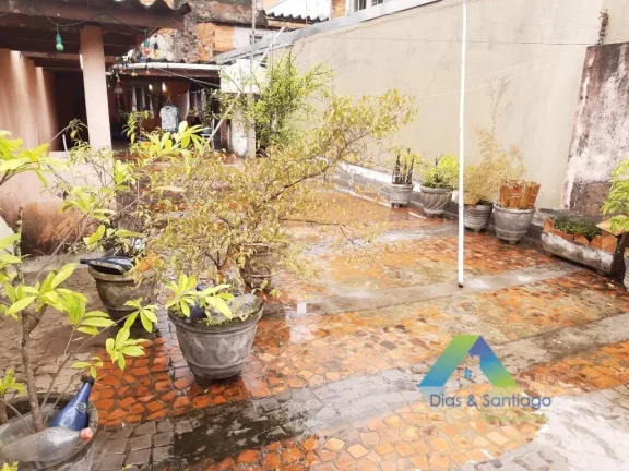Imagem Sobrado 165 m² com 2 dormitórios, , edicula em cima com imenso quintal tipo varanda