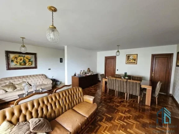 Imagem Apartamento ensolarado, LOCALIZAÇÃO PRIVILEGIADA, 03 quartos c/suíte, em Maringá PR
