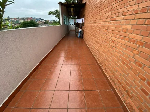 Imagem Casa com 2 dormitórios à venda, 91 m² por R$ 690.000,00 - Vila Tanquinho - Ferraz de Vasconcelos/SP