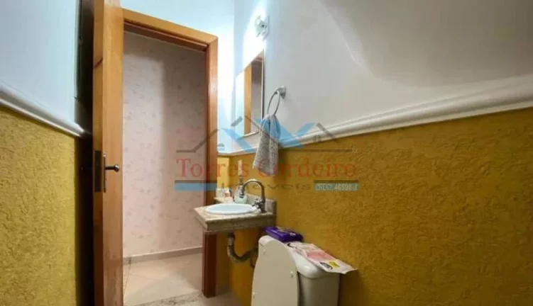 Imagem Sobrado com 3 dorm. (1 suíte) + 4 vagas - Jd. Monte Kemel