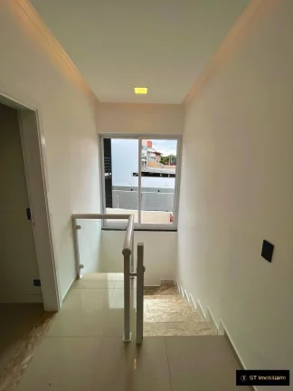 Imagem Casa com 3 dormitórios dentro de Condomínio em Atibaia - Jardim do Lago