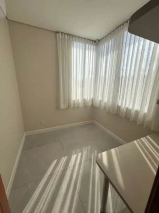 Imagem Casa de Alto Padrão para Locação em Condomínio na Cyrela Landscape Esplanada - 3 Quartos, 3 Suítes, 3 Salas, 5 Banheiros, 4 Vagas de Garagem, 250m².