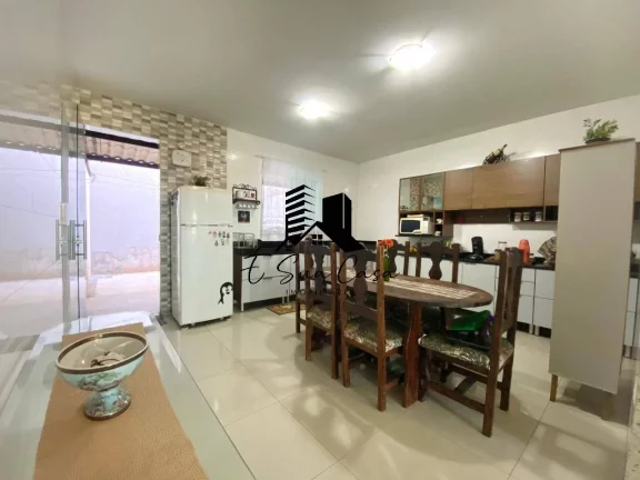 Imagem Casa á venda3 quartos Bairro Cabral - Contagem/MG