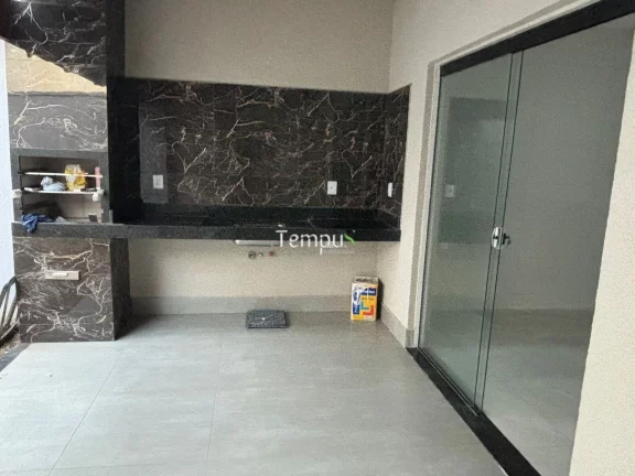 Imagem Casa Nova no Jardim Helvécia – 3 Quartos, Suíte e Churrasqueira