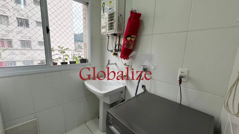 Imagem Apartamento mobiliado com varanda de 84 metros 1 suite 2 dormitórios 1 vaga coletiva suficiente localizado no Marapé Santos R$835.000,00