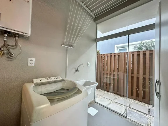 Imagem Casa em Condominio 4 Dormitórios - Bairro Centro
