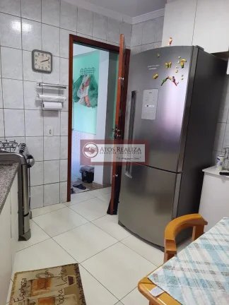 Imagem Vendo Oportunidade em Americanopolis. Sobrado 3 Dormitórios, 3 banheiros, banheira de hidromassagem, 4 vagas, Churrasqueira de 56m2, Valor de Oportunidade, R$: 590.000. Aproveite.