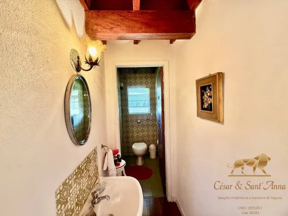 Imagem Linda Casa a venda em área arborizada em Campos do Jordão