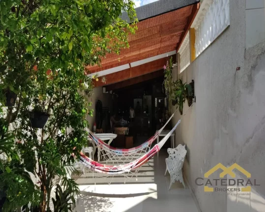 Imagem Casa de rua no Bairro Cidade Jardim com 3 quartos sendo 1 suíte, garagem fechada!