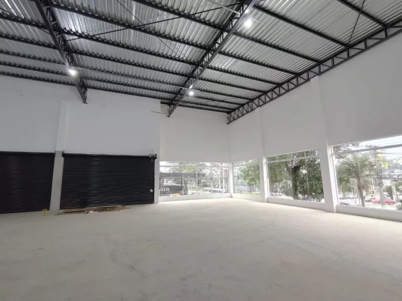 Imagem Imóvel Comercial para Locação na Vila Gilda, Santo André-SP: 1 Sala, 3 Banheiros, 10 Vagas, 396m² de Área