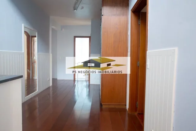 Imagem Sobrado para venda com 6 vagas